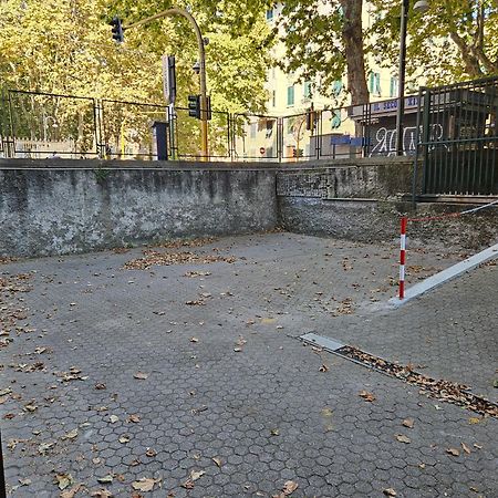ホテル Casa Regis - Free Parking ジェノヴァ エクステリア 写真