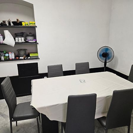 ホテル Casa Regis - Free Parking ジェノヴァ エクステリア 写真