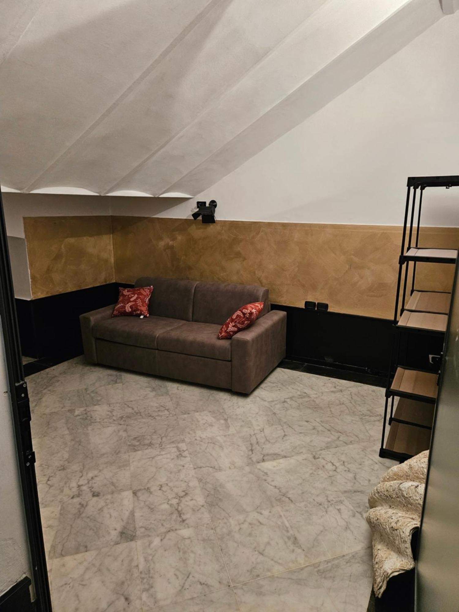 ホテル Casa Regis - Free Parking ジェノヴァ エクステリア 写真